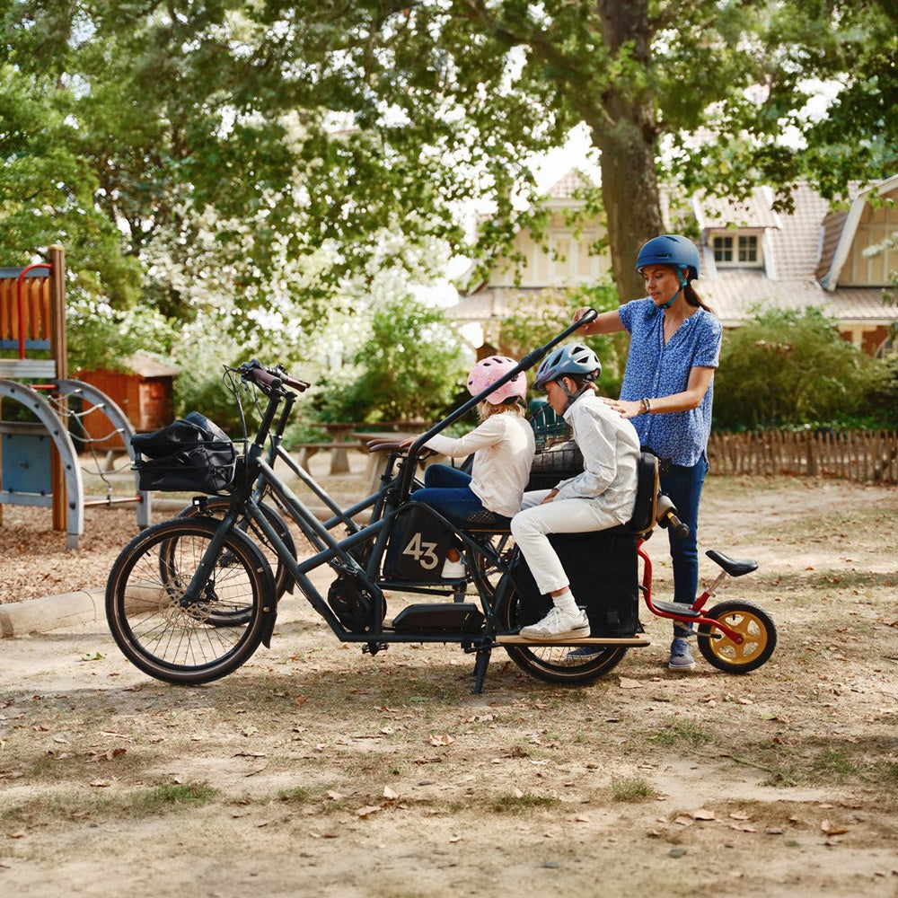 Bike43 longtail family bike for 3 kids
