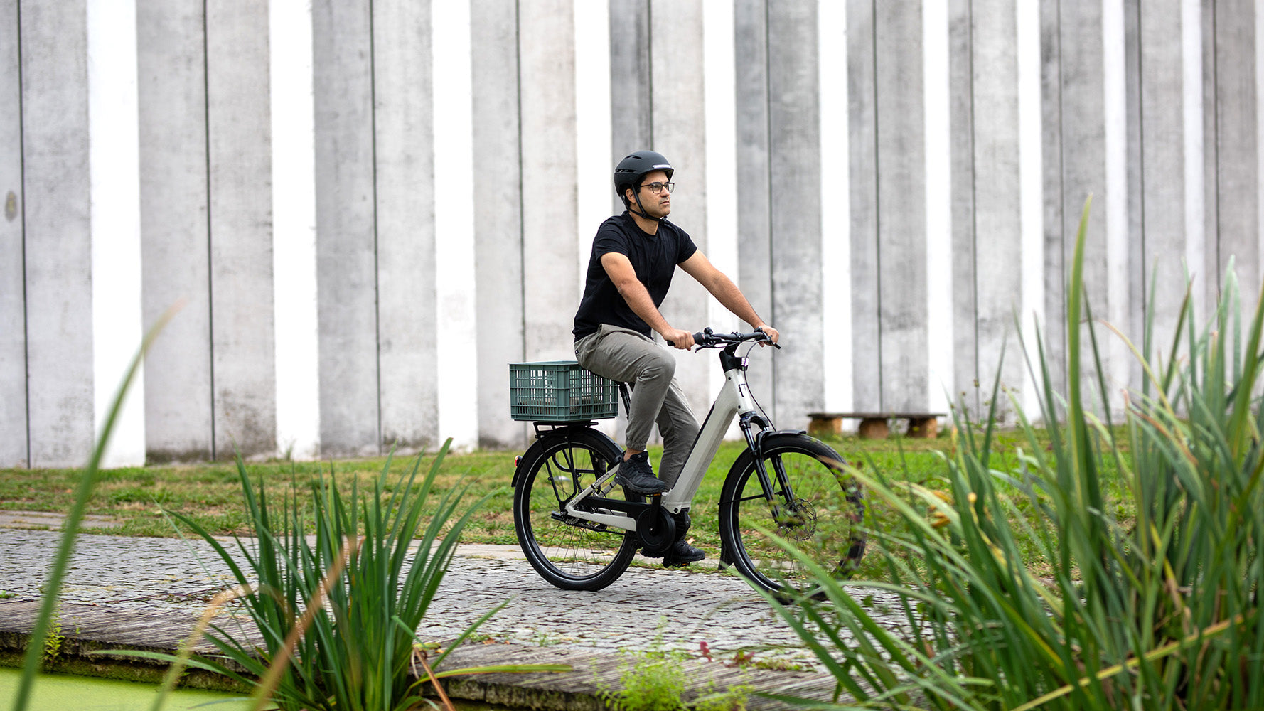 Moustache Mardi step-through electric bike for city riding 