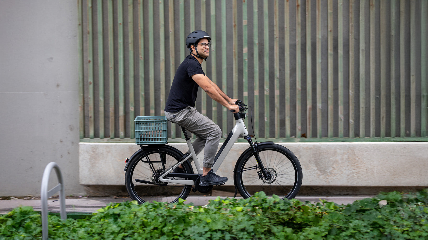 Moustache Mardi e-bike with upright riding position