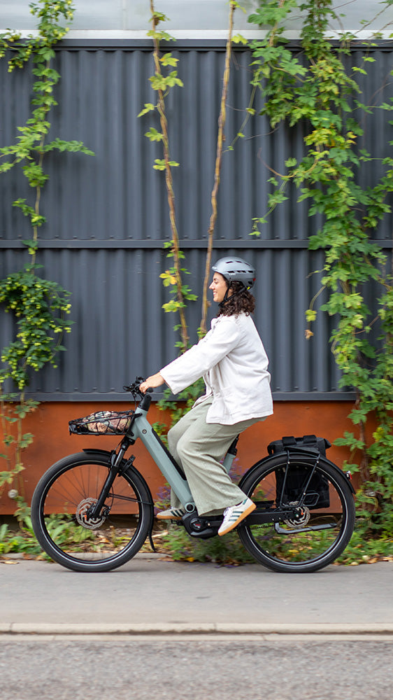 Moustache Mardi french electric city bike for commuting