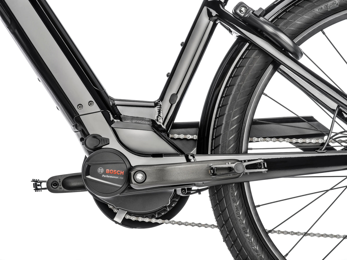 Close-up of the Bosch Performance Line motor and drivetrain on the Lundi 27.3