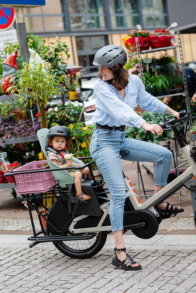 Moustache Lundi 20 Cargo 5 electric cargo bike for carrying children