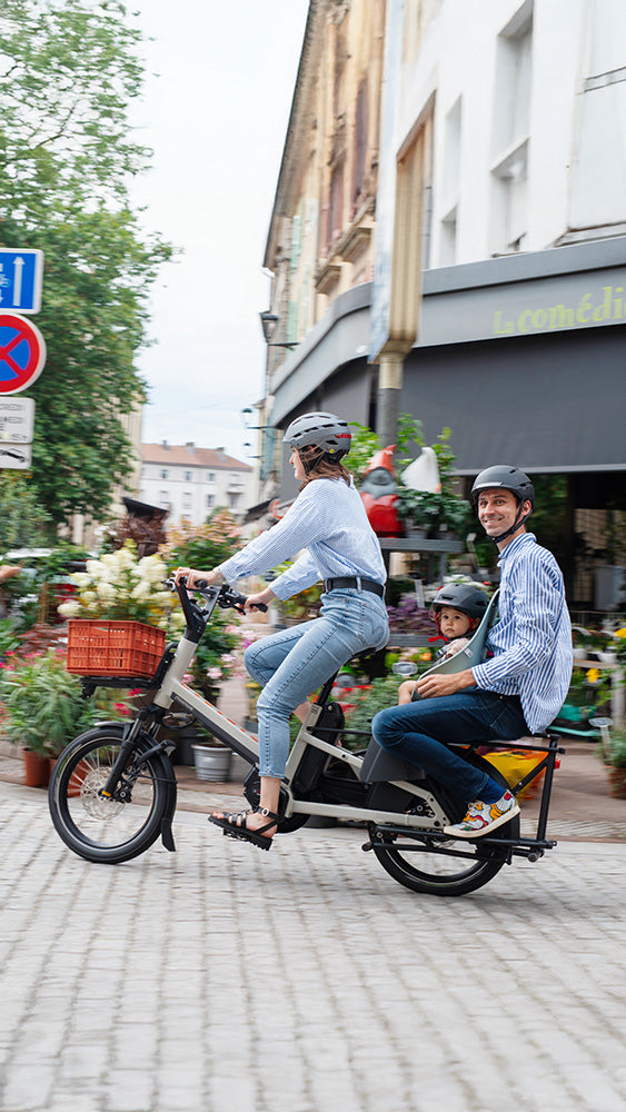 Moustache Lundi Cargo 5 electric longtail family bike