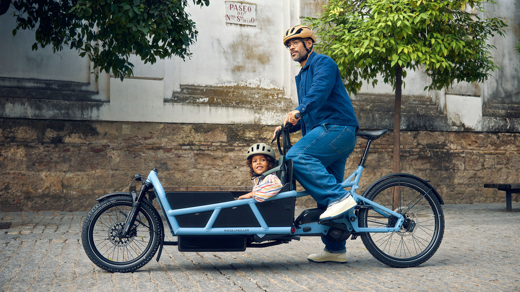 Riese & Müller Load5 75 Vario electric family bike in Arctic Blue