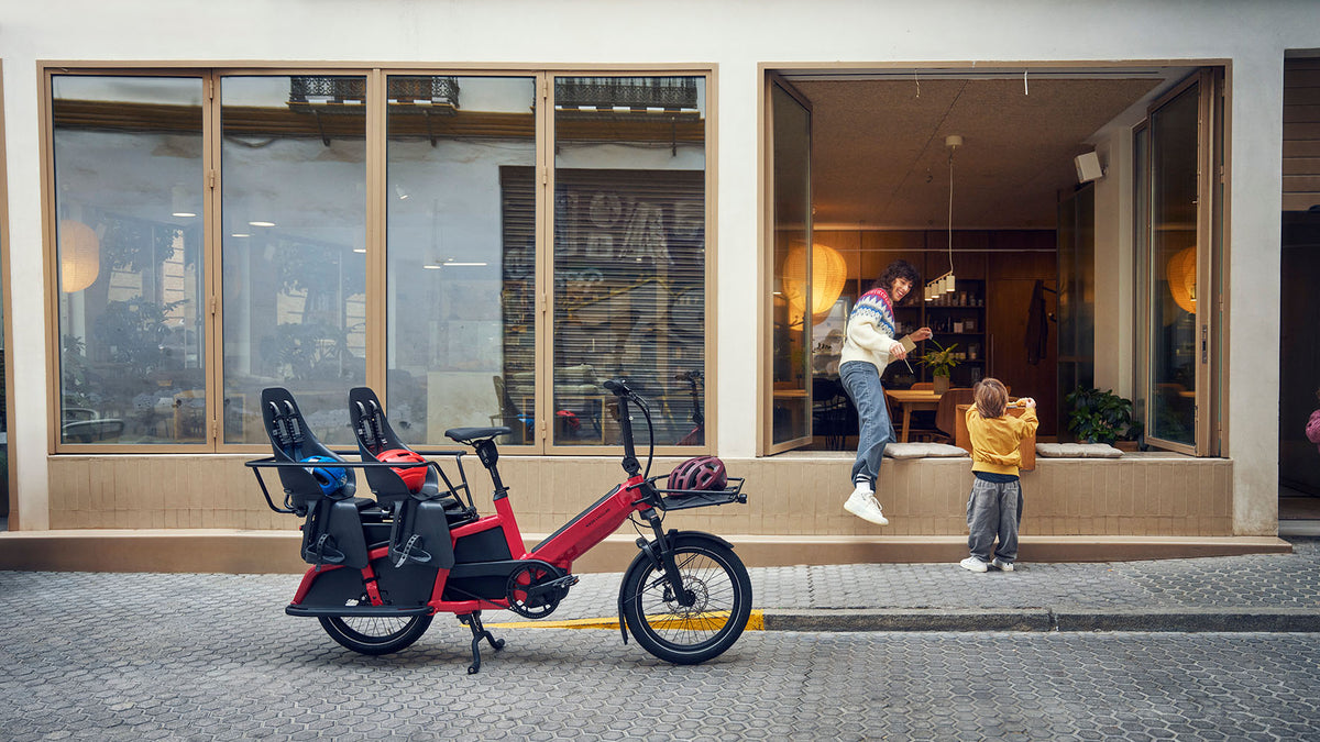 Riese & Müller Multitinker2 Vario longtail family bike in Lava Red