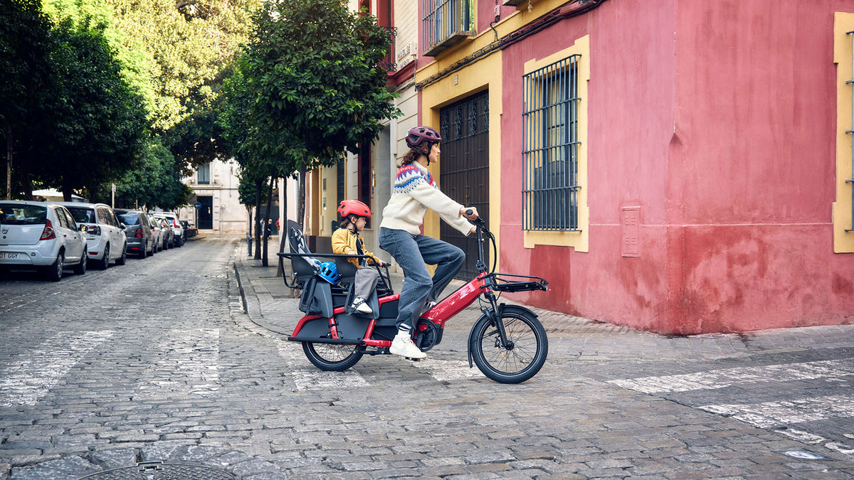 Riese & Müller Multitinker2 Vario longtail family bike in Lava Red