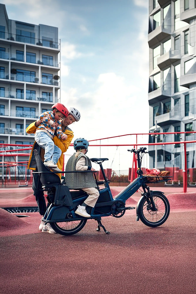 Riese & Müller Multitinker2 Vario longtail family bike in Lava Red