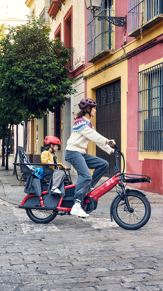 Riese & Müller Multitinker2 Vario longtail family bike in Lava Red