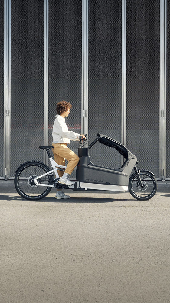 Riese & Müller Packster2 70 CT electric family box bike in White