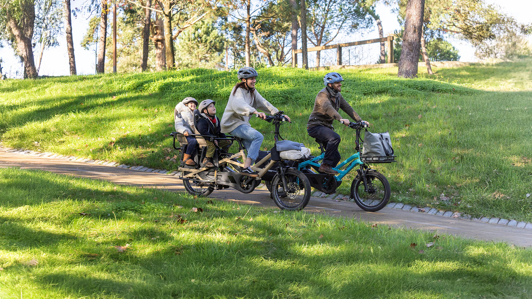 Tern GSD electric family bikes for 2 children