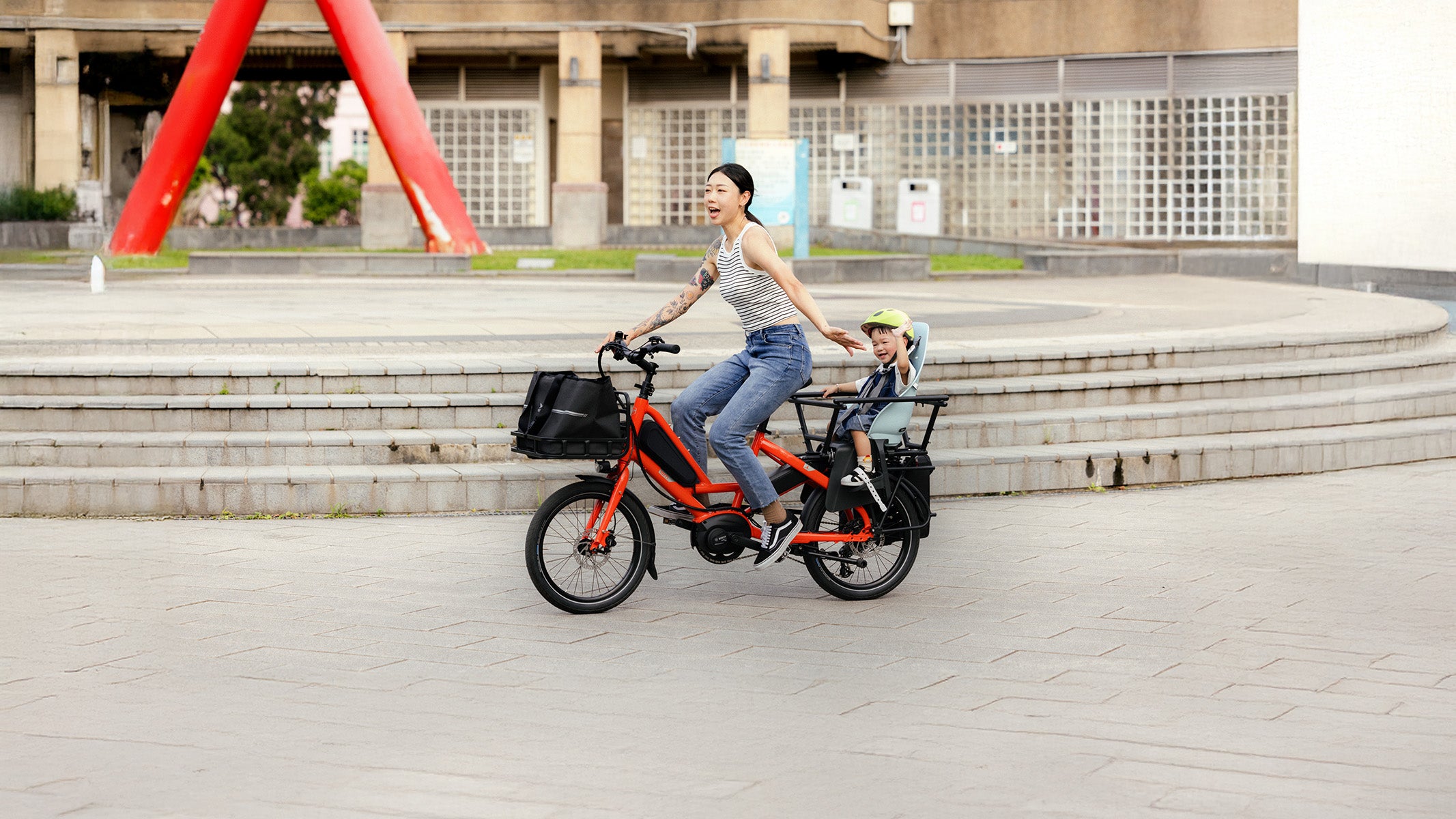 Tern Quick Haul electric longtail family bike for one child