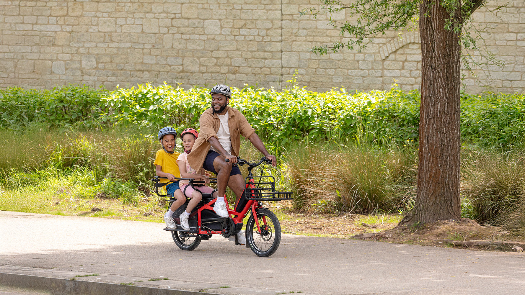 Tern Quick Haul Long D9 electric longtail family bike for 2 kids