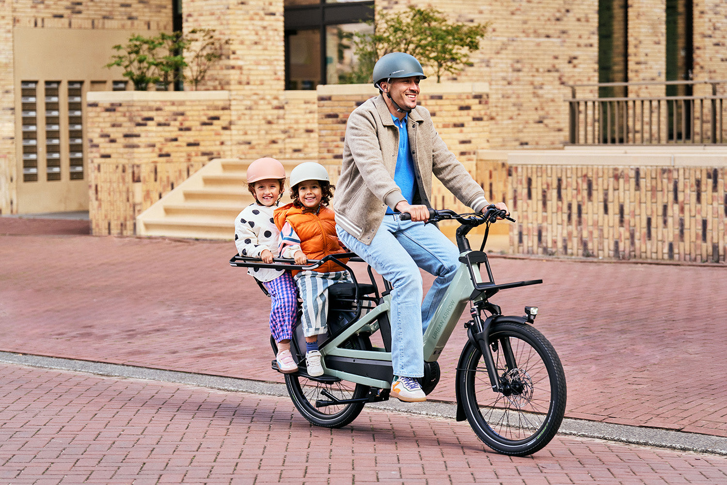 Urban Arrow Breeze longtail family bike