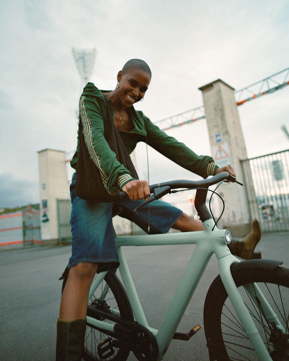 VanMoof S6 electric city bike