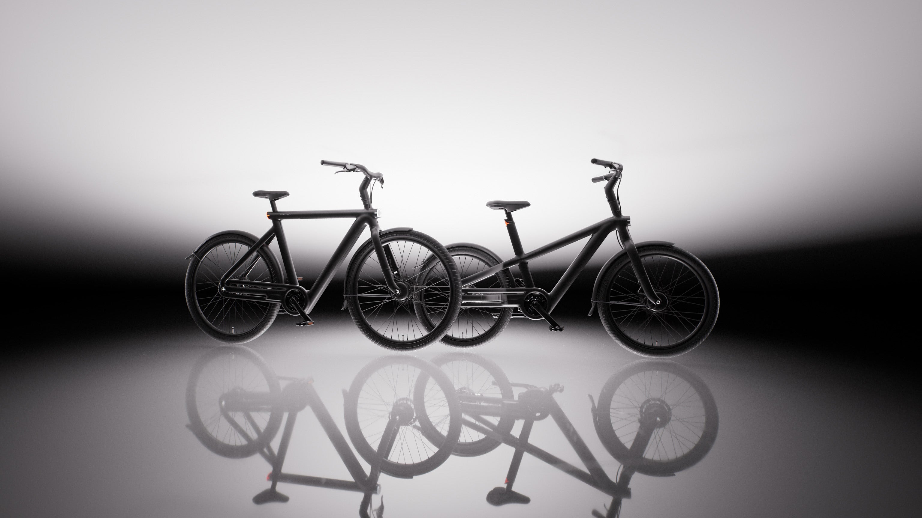 VanMoof S6 side by side in Black