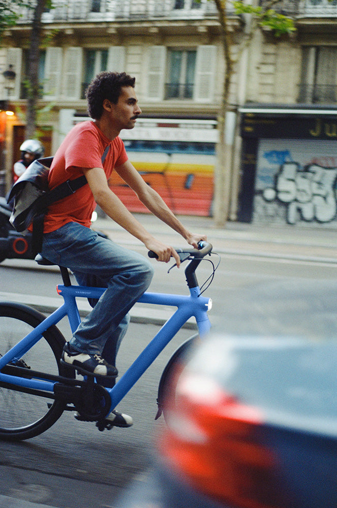 VanMoof S6 side in Drift Blue