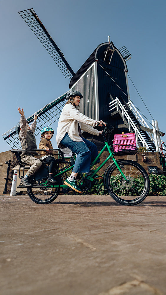 Veloe electric longtail family bike in Amsterdam